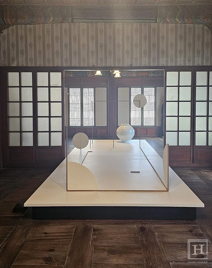 オ・ジョン 〈線彫刻（両面、月）〉 / キム・ソジン記者