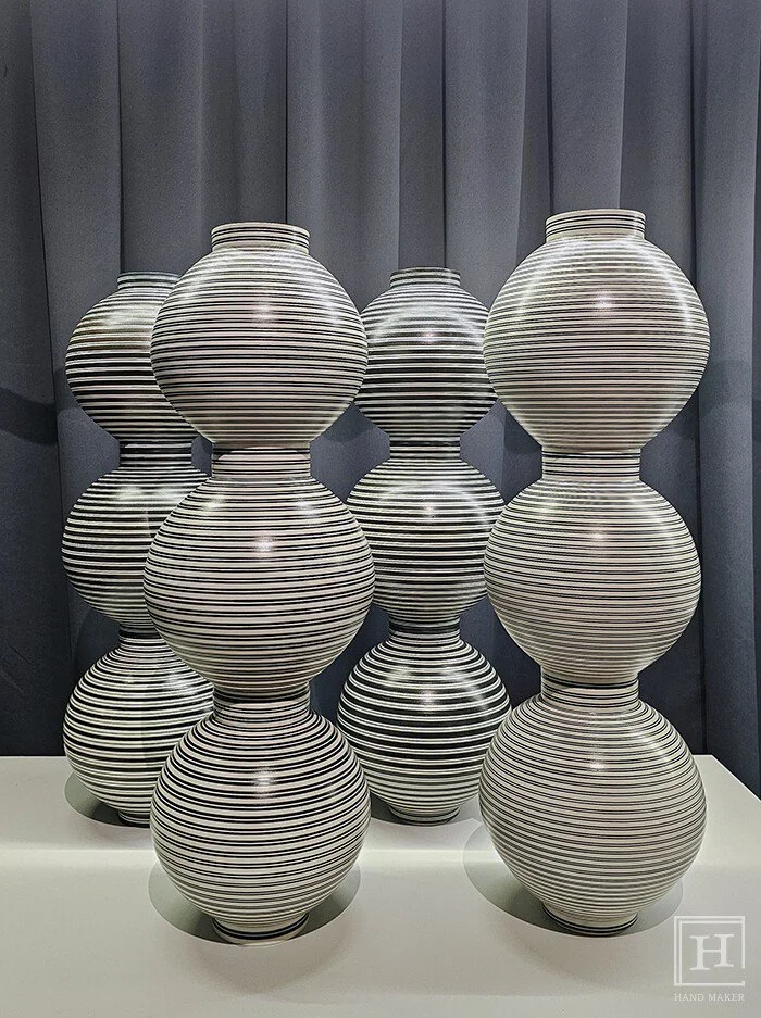 이준호 〈항아리를 버리다 : Four Columns〉 /김서진 기자