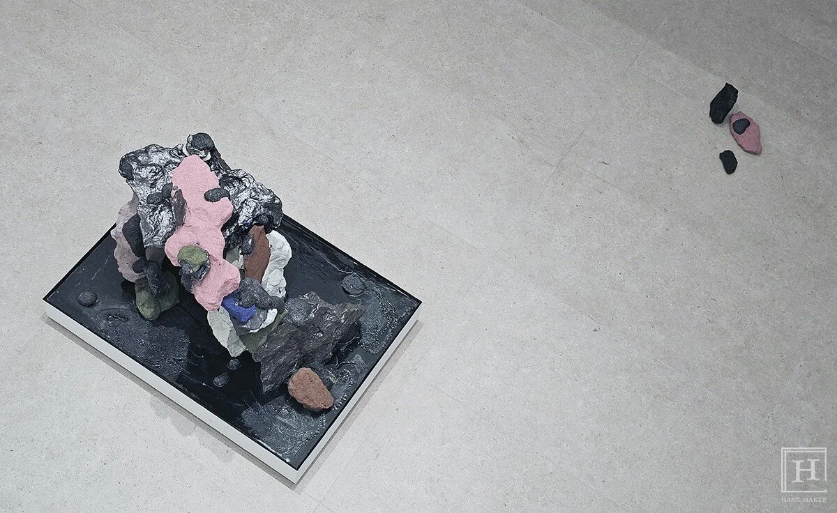 〈Megalith〉系列 / Kim Seo-jin 记者