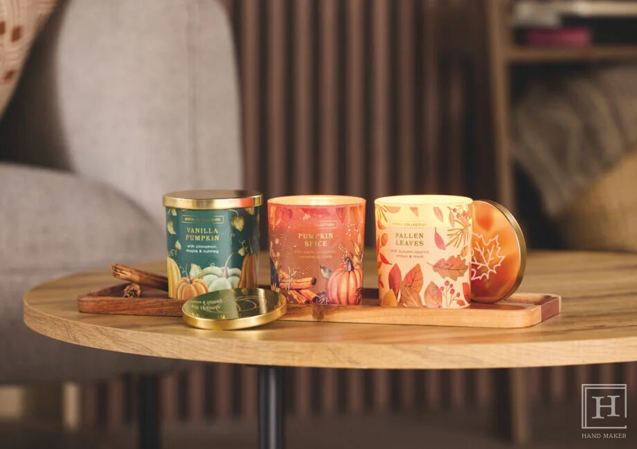 利用 Pumpkin Spice 香气的香薰蜡烛产品 / 英国零售商 Aldi