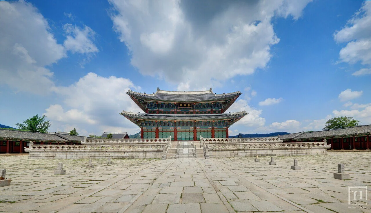 据称遭受白蚁侵害的景福宫勤政殿全景 / 国家遗产厅