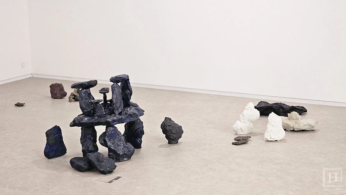 〈Megalith〉系列 / Kim Seo-jin 记者